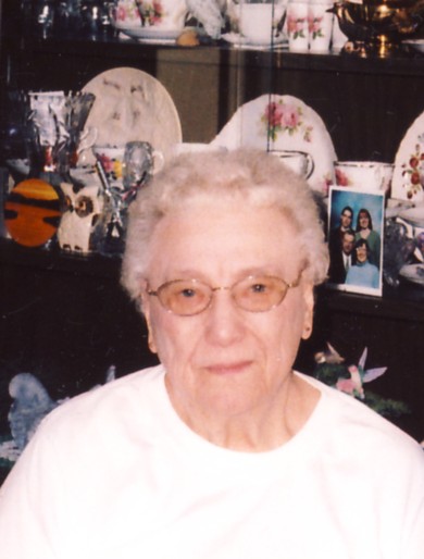 MCINTYRE, Lillian Dorothy  1926 – 2008