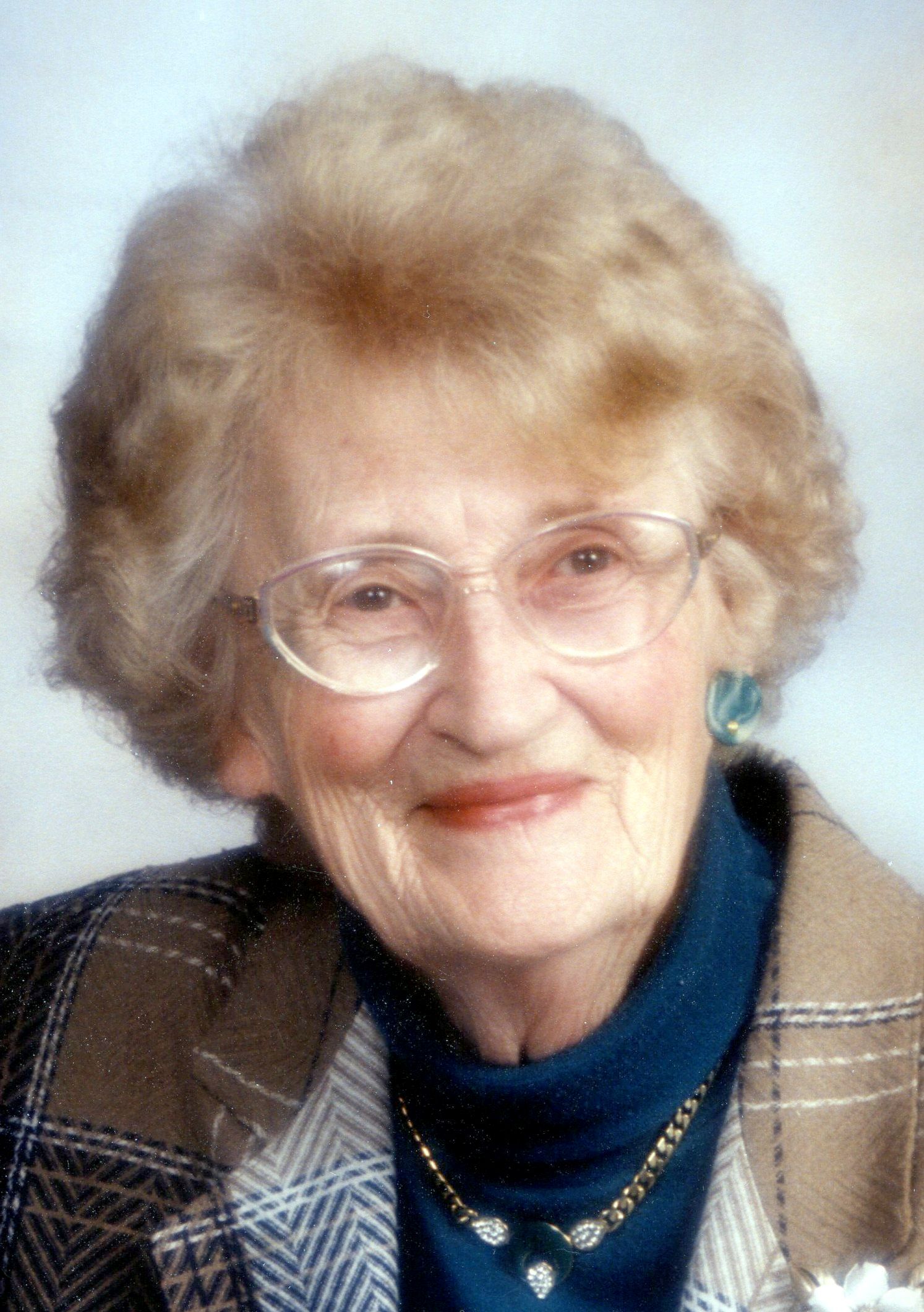 DUMKA, Mary Elaine   1917 – 2014